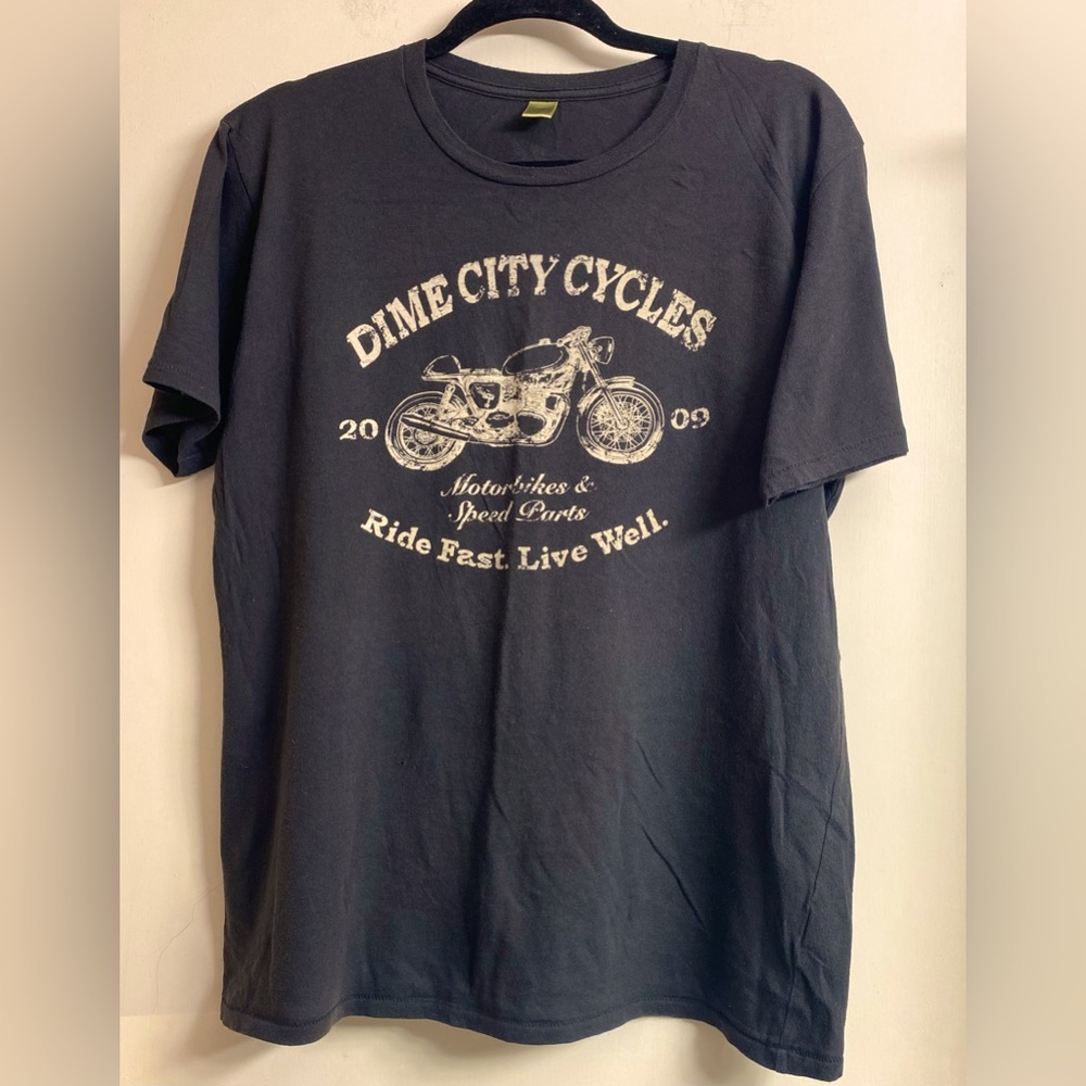 Y2K Dime city cycle size L, black woman 2009 Vintage Cafe Racer Tee.